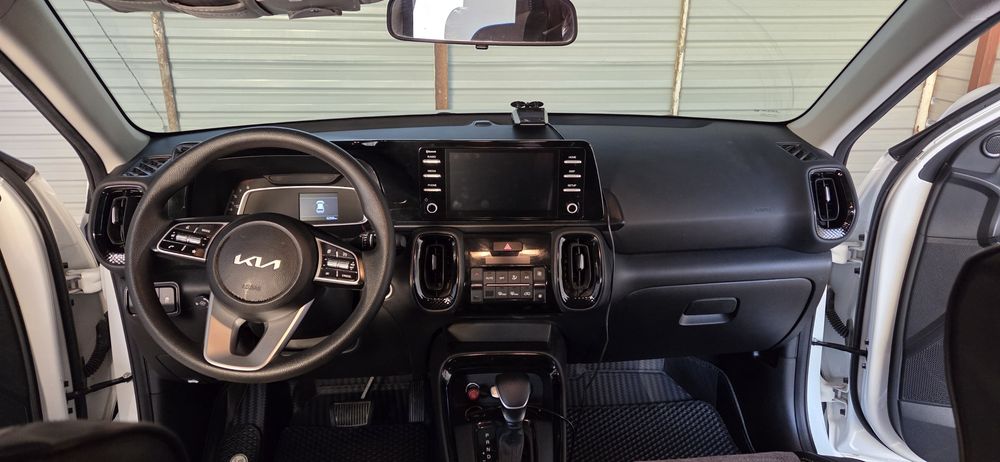 КИА Соннет сатылады 220 млн, 2025 жыл 6 000 журген