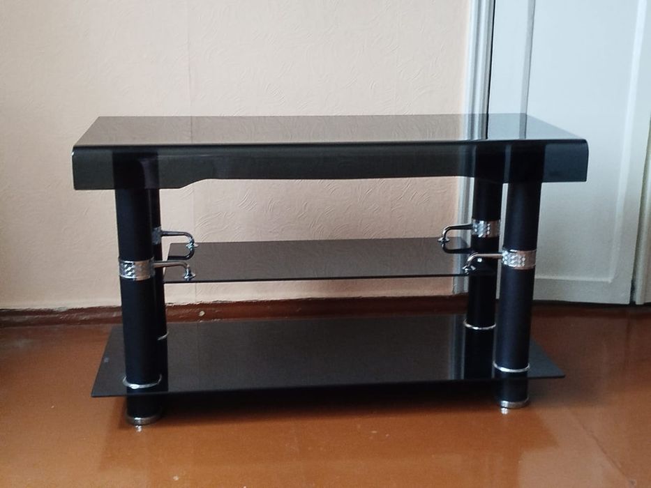 Тумбочка под телевизор 110/40/60