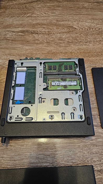 Lenovo ThinkCentre M720q Tiny i5-9600T 16GB DDR4 Win11