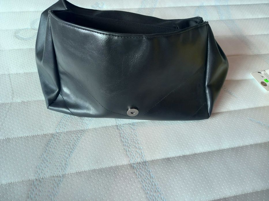 Geanta neagra eleganta