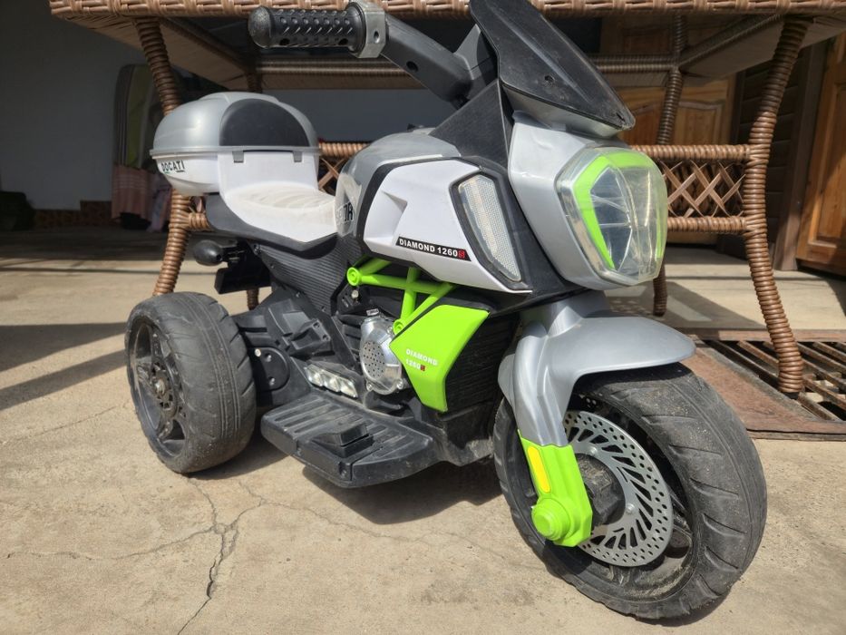 Электромотоцикл трёхколёсный детский