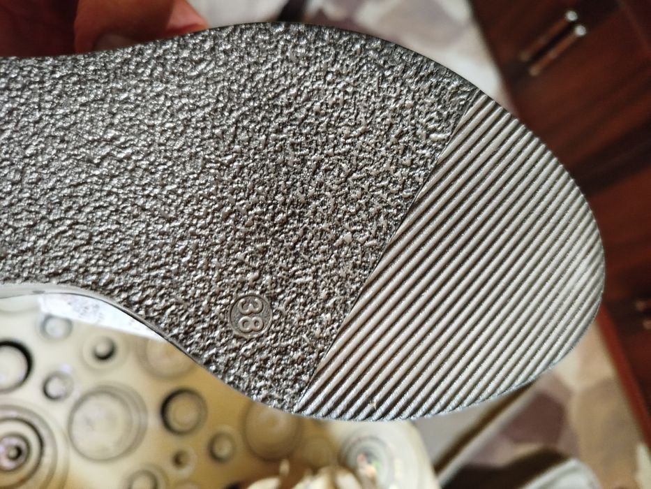 Маркови дамски обувки!