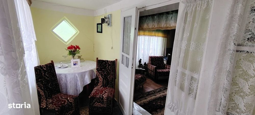 Casa locuibila in oras cu 1000mp teren