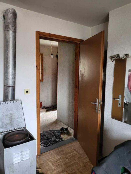 Продавам къща село Горни окол общ Самоков