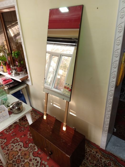 Мебель прихожка с зеркалом и трюмо зеркалом 200.000