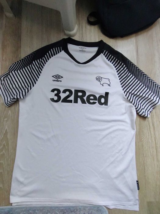 Оригинална тениска на Derby County 2020-2021