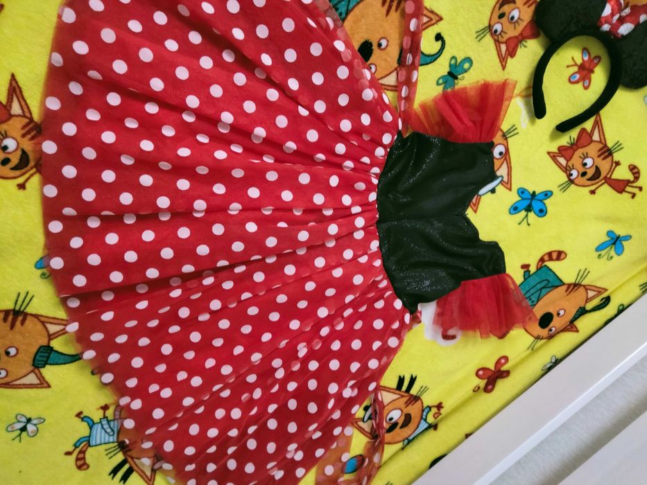 Продам платье нарядное для девочки