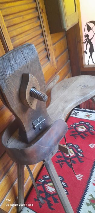 Scaun de curelar, piesă autentica de mestesugar ardelean sec.19