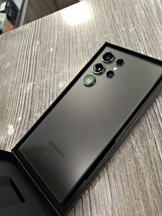Samsung Galaxy S24 Ultra 256GB / Гаранция