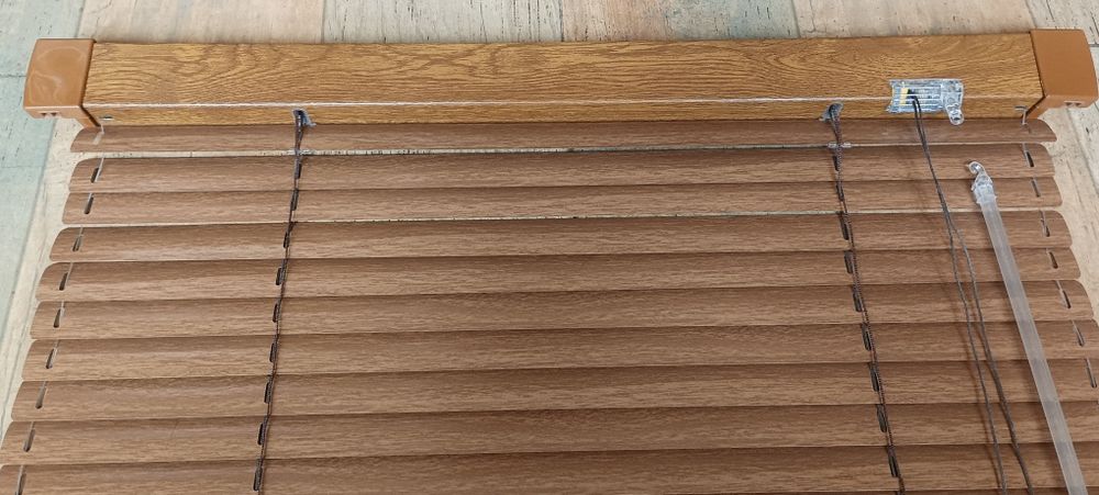 Хоризонтална алуминиева щора"Златен дъб"