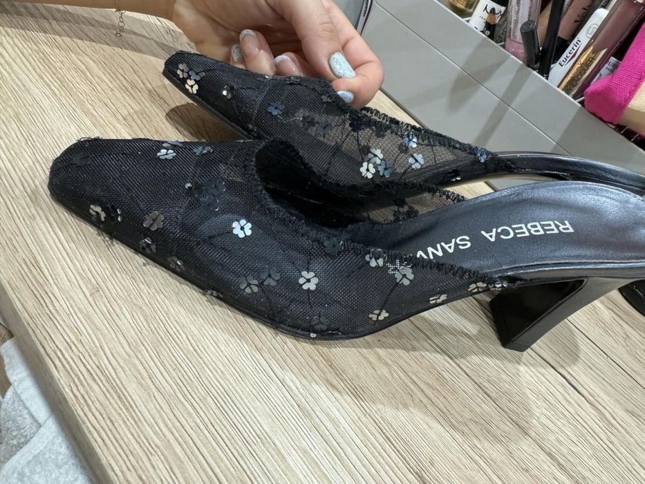 Нови мрежести обувки Rebeca Sander