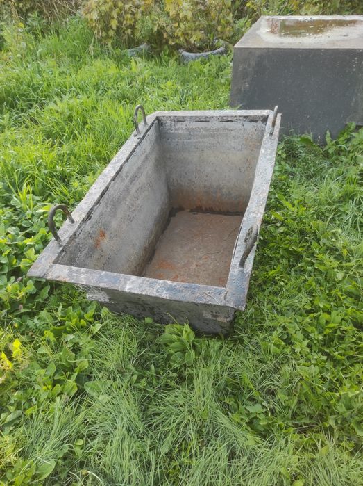 Продам 2 ёмкости для бетона на строике