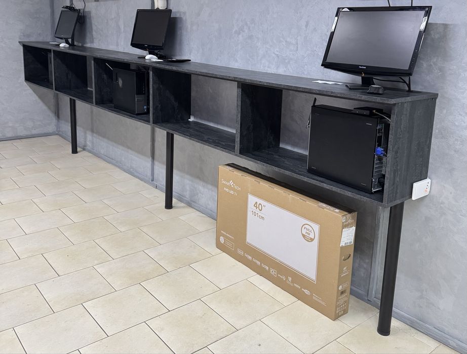 Работен плот-поставка за компютър