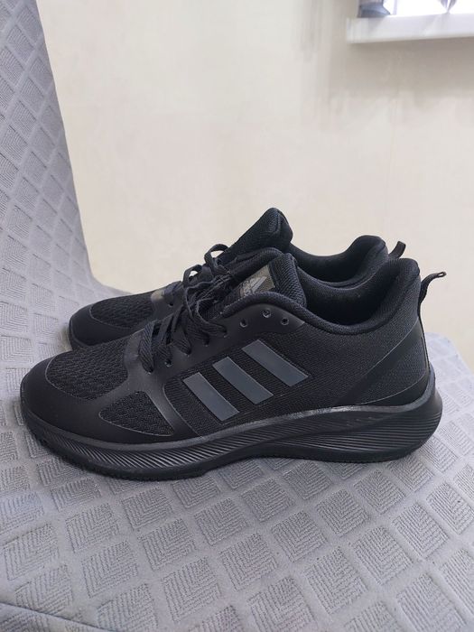 Кроссовки летние