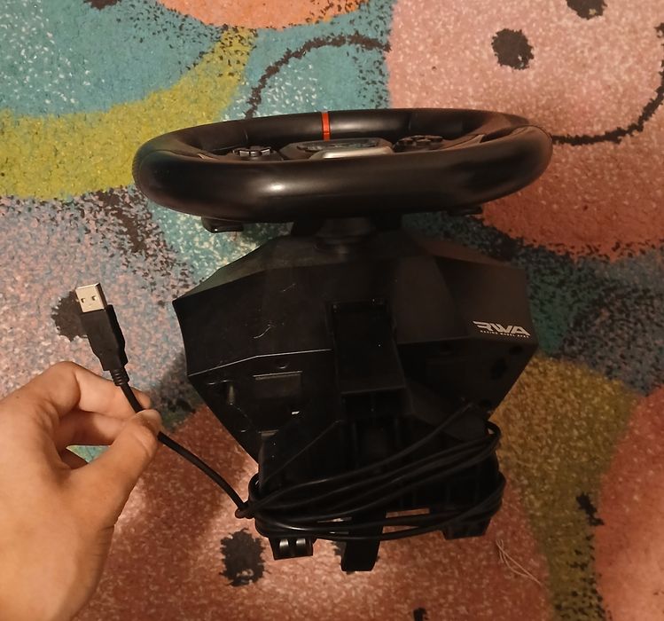 Volan si pedale de gaming HORI