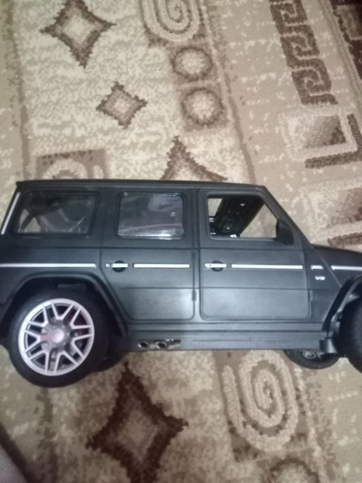 Детская машина на пульт управления