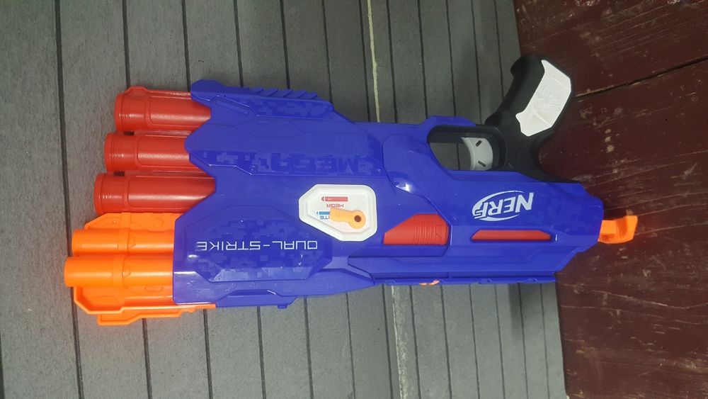 Nerf qual-strike