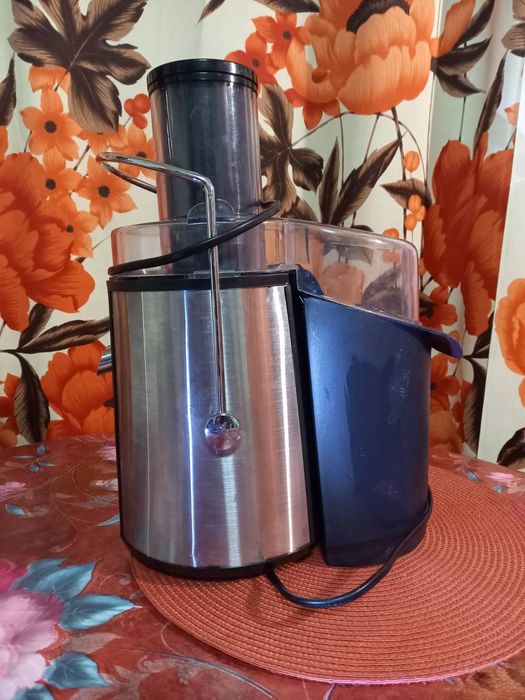 Сокоизстисквачка universal juicer Bob home