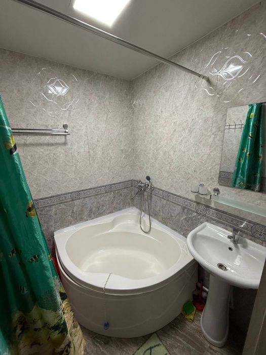 Чиланзар 18.  Срочно аренда 1 переделенная в 2 х