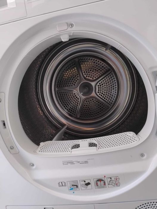 A+++ Сушилня с термопомпа Bosch-Бош 8 кг Series 4 SensitiveDrying