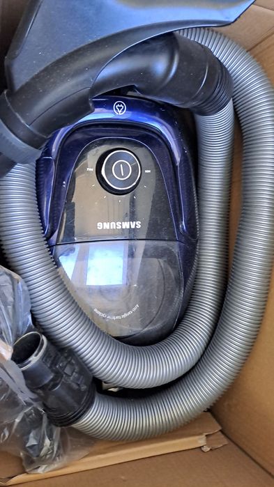 Кровать IKEA  белая и пылесос  10000