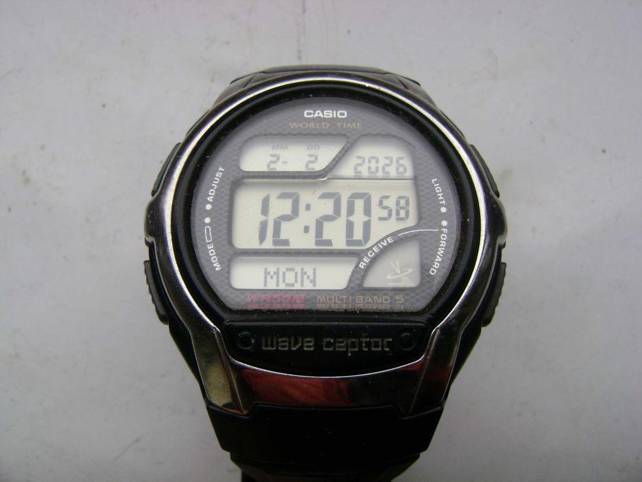 Продавам 5 броя часовници Casio