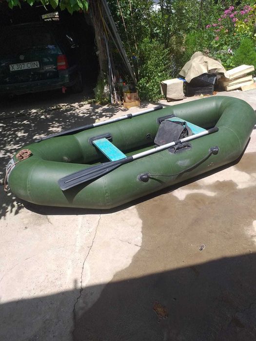 Резиновая лодка для рыбалки