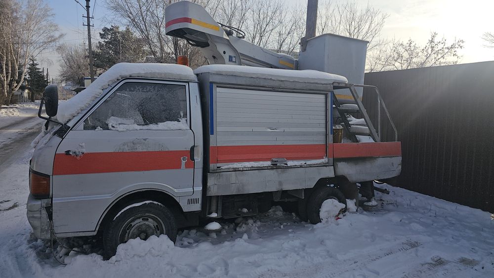 Автовышка Mazda Bongo