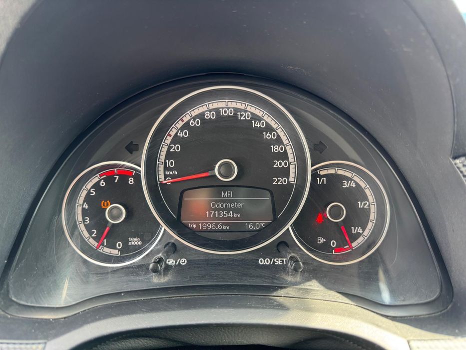 Volkswagen up! Volkswagen UP! 1.0 BMT MPI Move