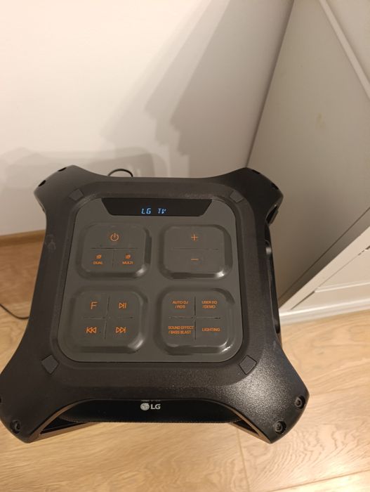 Boxa LG rk7 că noua