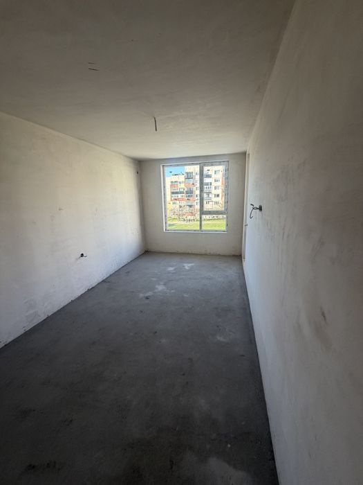 Тристаен апартамент в Благоевград,Еленово