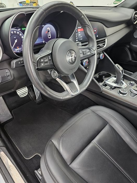 Alfa Romeo Giulia TI 2.0 280cp 2023