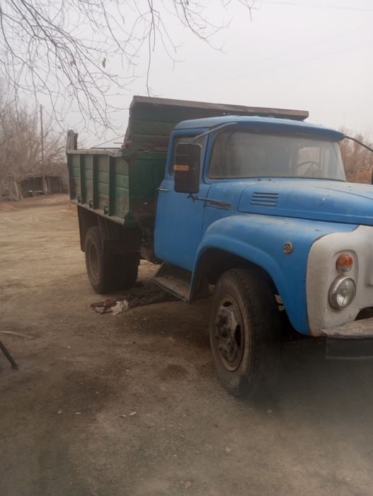 Zil 130 sotiladi