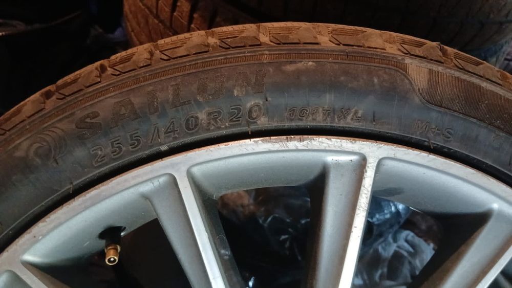 Продам комплект диск и шин