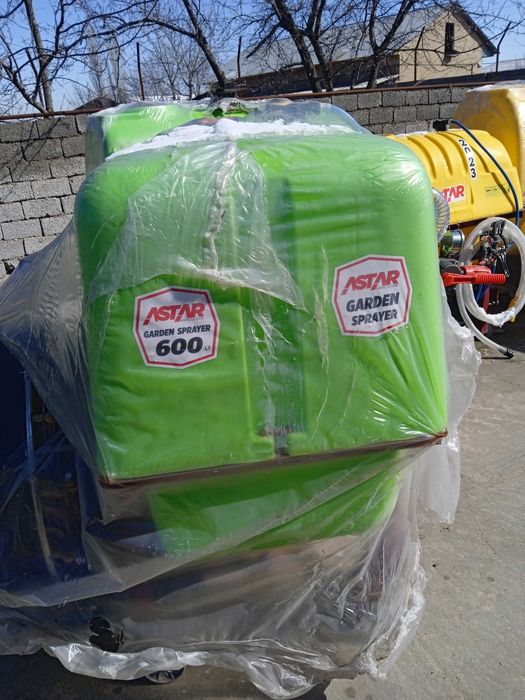 Садовой опрыскиватель