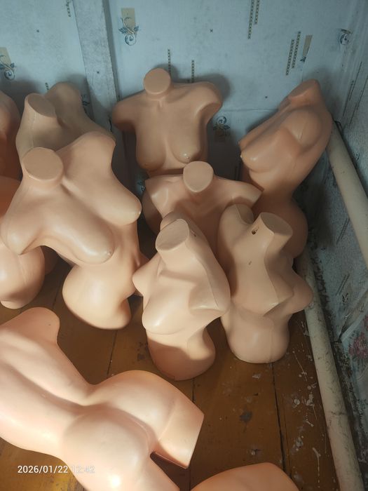 Маникены девушек