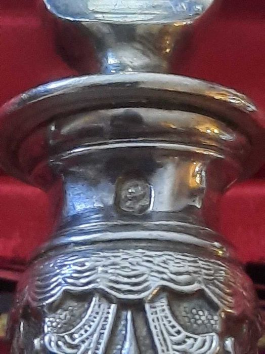 set de tacâmuri pentru pește sau tort lucrat în argint masiv