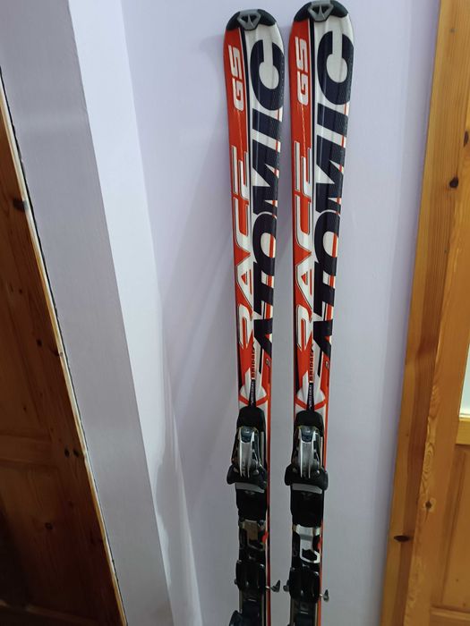 Продавам ски Атомик GS 10