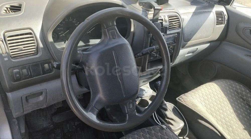 Продам Mitsubishi Space Star 2001 года