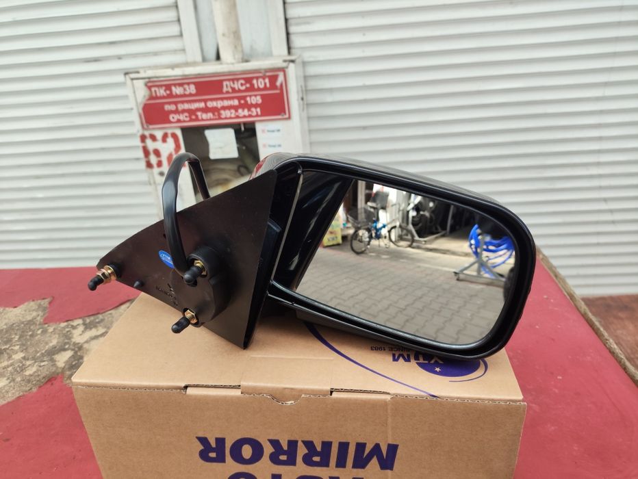 Камри 20,25 евро зеркало Тайвань