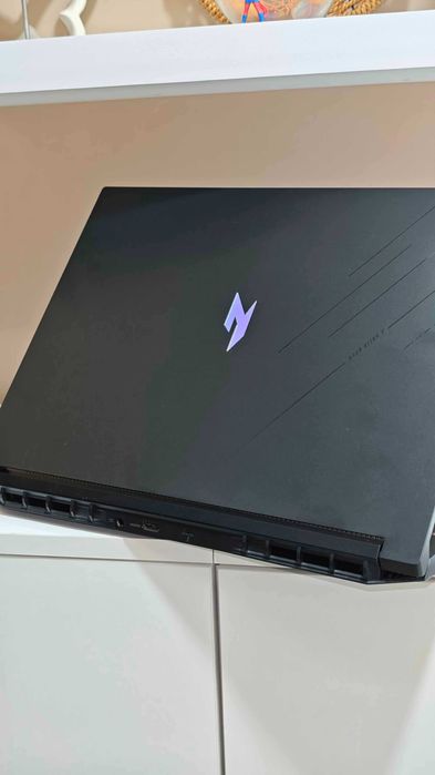 Acer Nitro V16 + Гаранция + Подарък!
