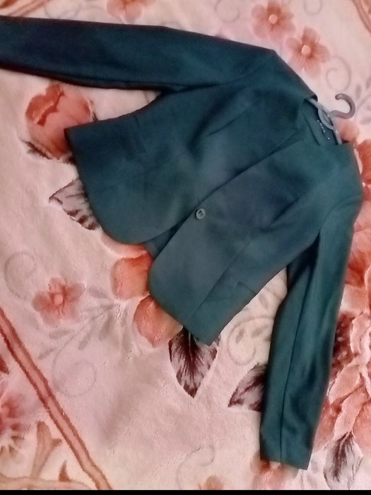 Kiyimlar sotiladi boshqa obyavleniyalarimi ham koʻrilar silarga yoqadi