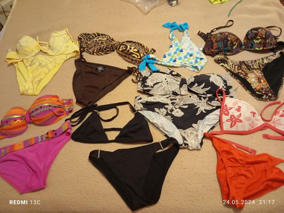 Costum baie 2 piese diferite măr M-L