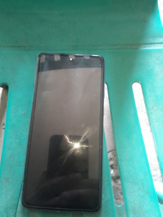 Продам  samsung galaxy a 72