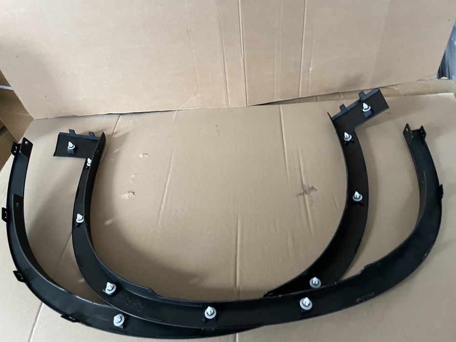 Overfender  aripa BMW X1 F48 ornament aripa bara