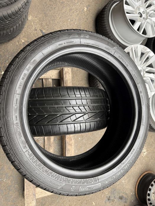 2x Anvelope Vara 245/45 R19 runflat - GoodYear Excellence RFT cu stelu