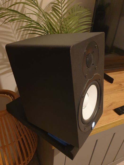 Yamaha HS50M studio monitors