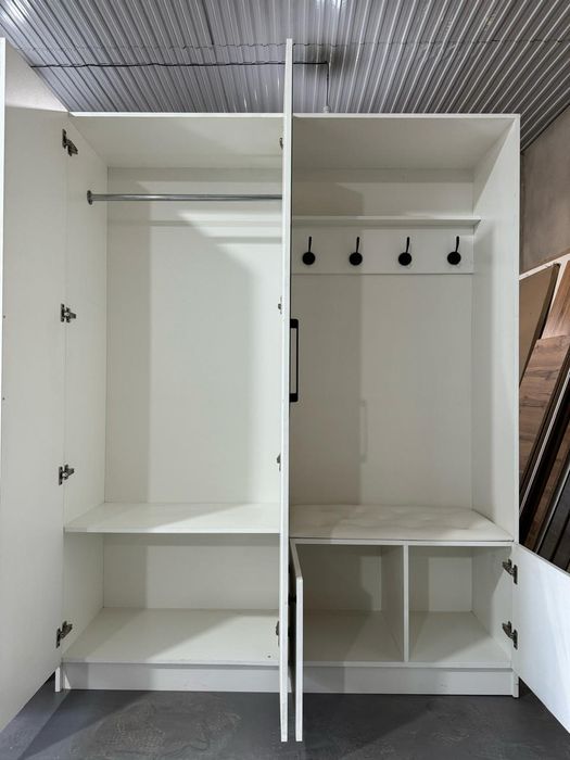 Прихожка ақ түсті