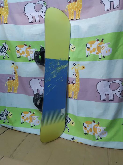 Placa snowboard 110 cm copii noua cu legaturi noi Head buyback