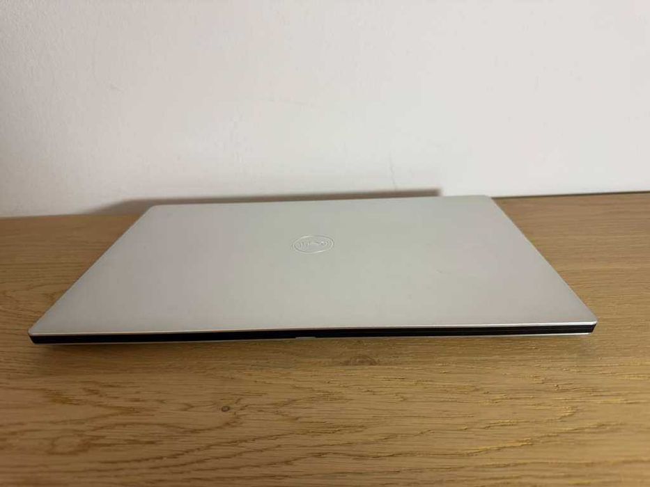Laptop DELL XPS 15 7590 I7-9750H 16GB RAM 512GB SSD 97WHr